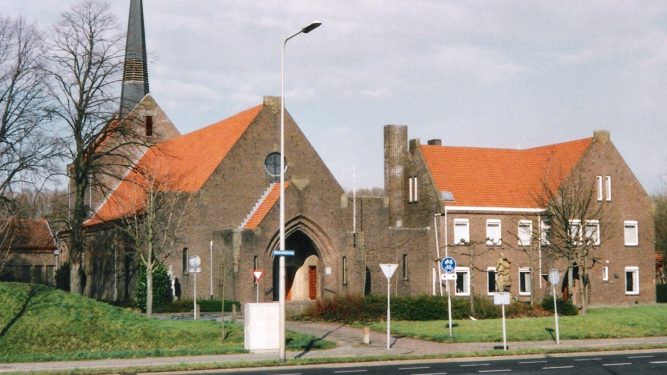 h6r5-q02 Beersdalweg - R.K.Kerk St. Antonius van Padua