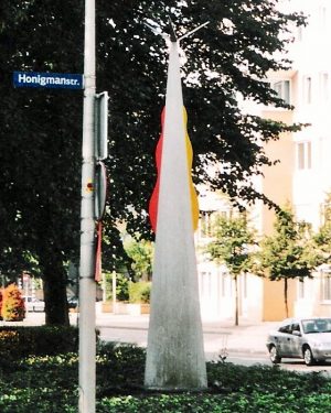 h6r1-e01 Honigmannstraat - Phoenix - Peter Crombach - 1995